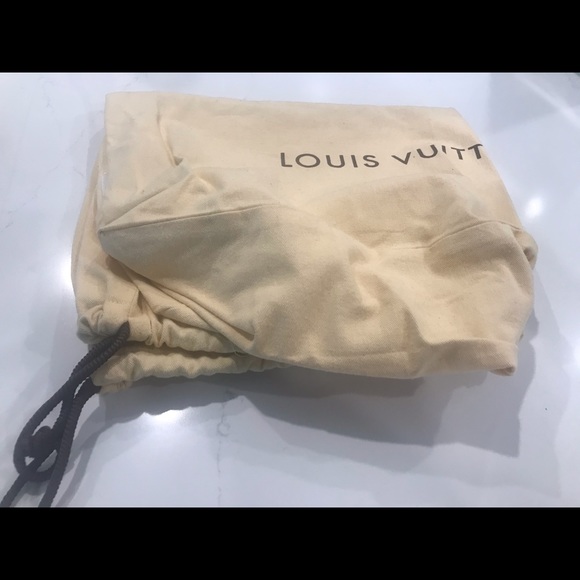 Authentic Louis Vuitton Pallas Monogram handbag - Picture 5 of 8